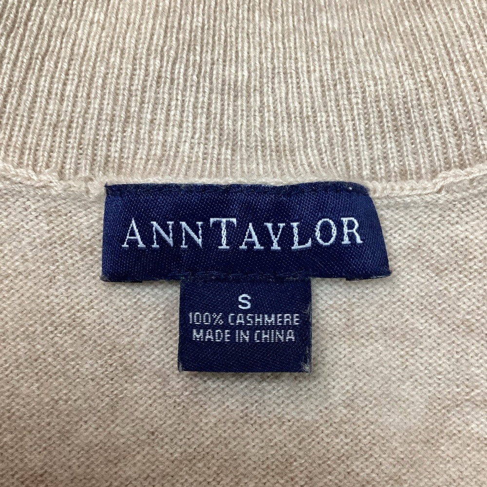 Ann Taylor Cashmere Sweater Womans Small  Sleeveless Cream Turtleneck - Picture 7 of 9